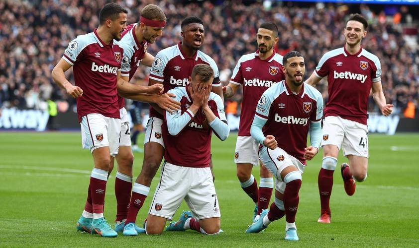 篮球火箭队内训练强度提升，新战术曝光