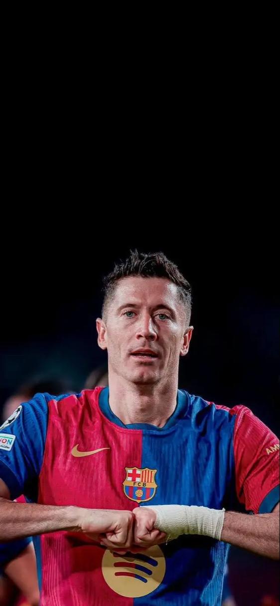 记者：乌尔赖希预计将在赛季结束后退役，留在拜仁任职