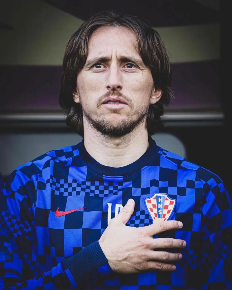 欧冠战报：戈登传射，格里马尔多绝平，勒沃库森2-2平纽卡