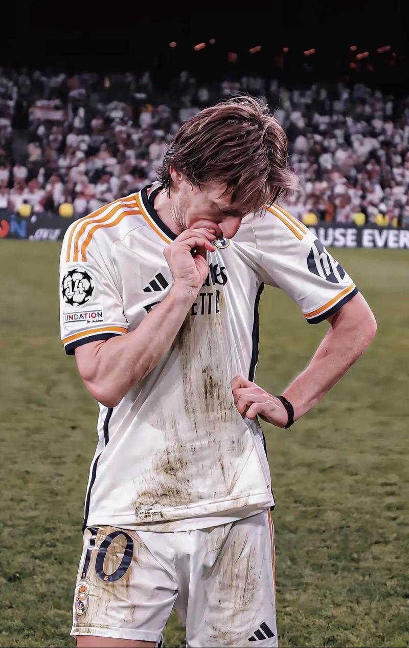 里弗斯：字母哥正在接受核磁共振检查，不认为他是跟腱受伤