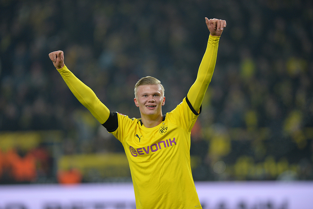 曼联明年还将不得不花巨资买人。